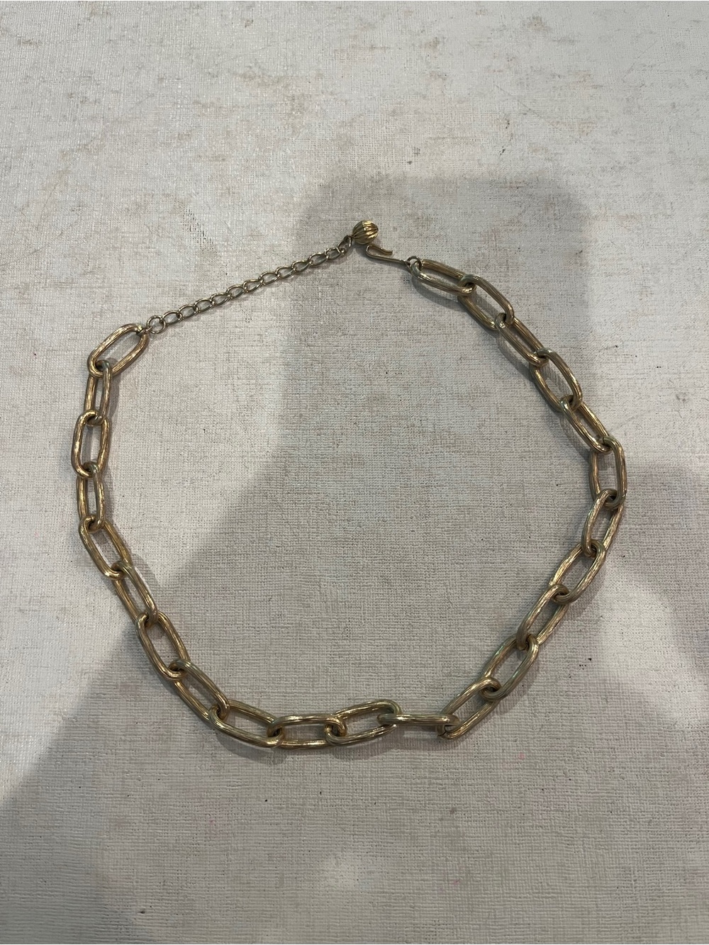 Vintage large Gold tone paper clip style Link Chain Necklace. GUC!